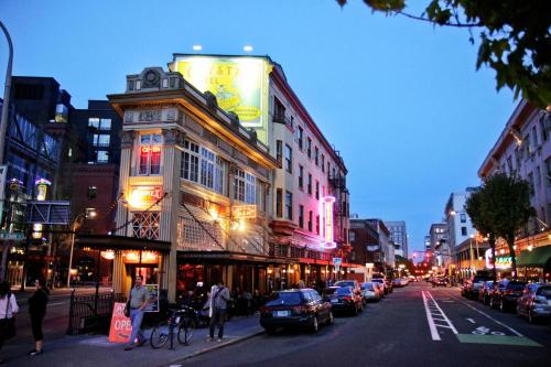 McMenamins Crystal Hotel - image 2
