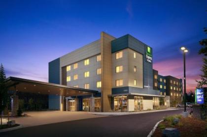 Holiday Inn Express  Suites   Portland Airport   Cascade Stn an IHG Hotel Portland