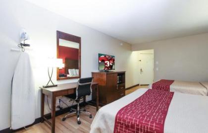 Evergreen Inn  Suites Portland