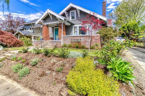 Portland Neighborhood Deluxe - main image
