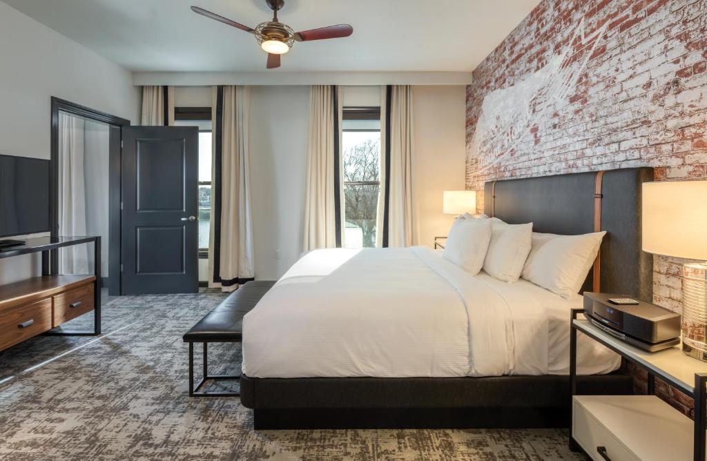 WorldMark Portland Waterfront Park - image 2