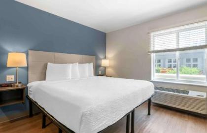 WoodSpring Suites Portland North Gresham - image 21