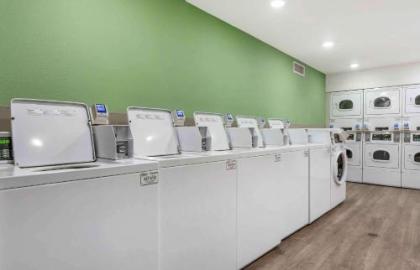 WoodSpring Suites Portland North Gresham - image 29