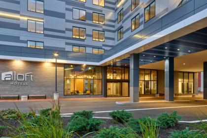 Aloft Portland Maine - image 15