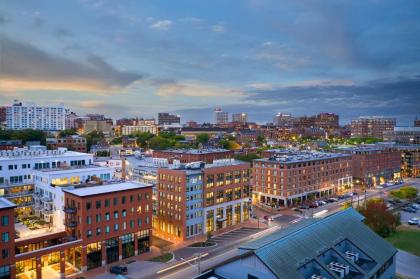 Aloft Portland Maine - image 6