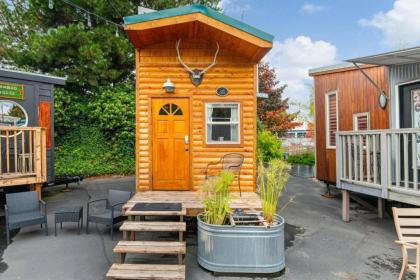 tiny Digs Cabin House Oregon