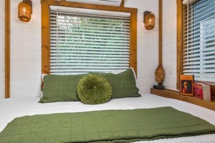 Tiny Digs Zen House - image 11