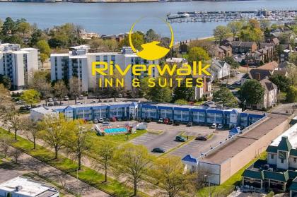 Riverwalk Inn & Suites