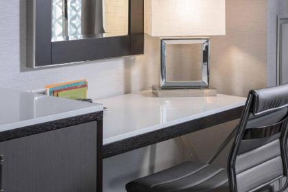 Hilton Garden Inn Portsmouth Downtown - image 18