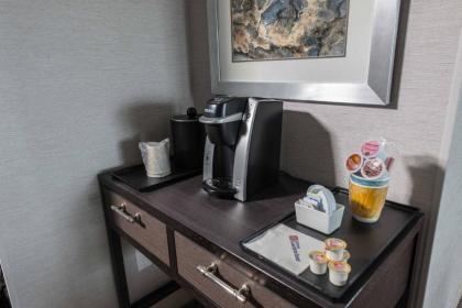 Hilton Garden Inn Portsmouth Downtown - image 19