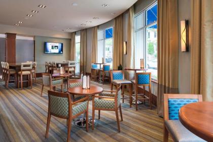 Hilton Garden Inn Portsmouth Downtown - image 7