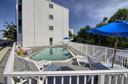 Motel 6-Portsmouth NH - image 2
