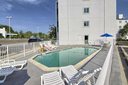 Motel 6-Portsmouth NH - image 21