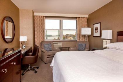 Sheraton Portsmouth Harborside Hotel - image 2