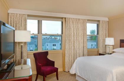 Sheraton Portsmouth Harborside Hotel - image 7