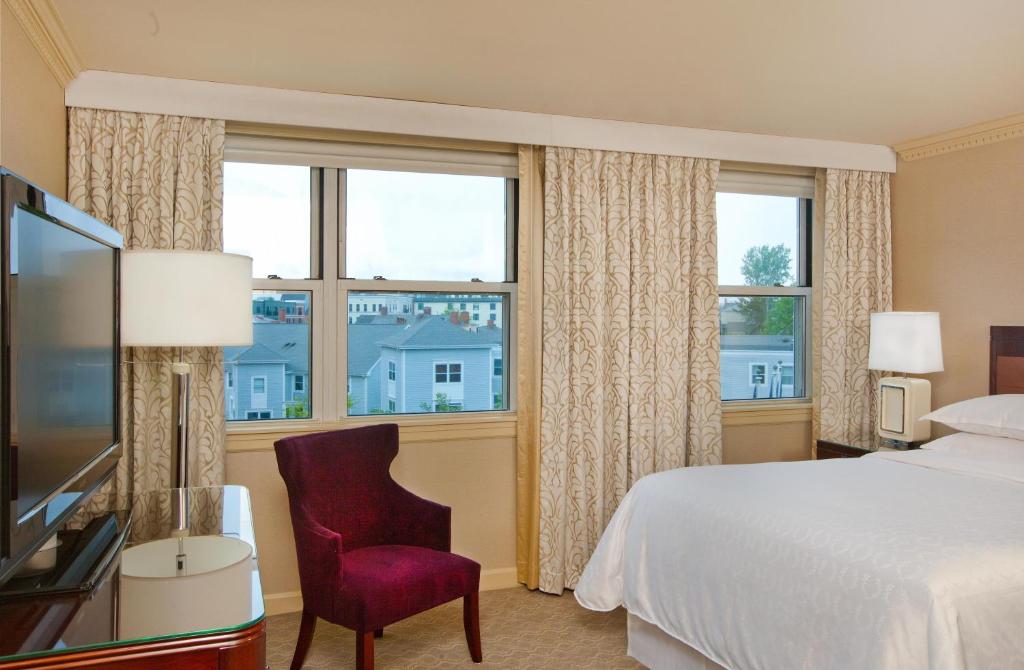 Sheraton Portsmouth Harborside Hotel - image 7