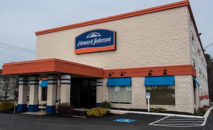 Howard Johnson by Wyndham Portsmouth - image 13