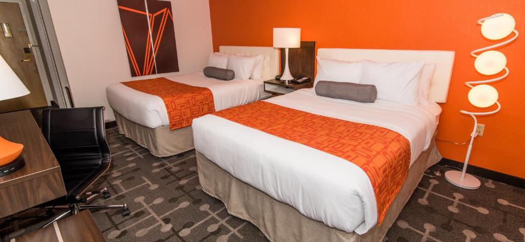 Howard Johnson by Wyndham Portsmouth - image 2