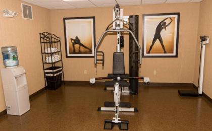 Howard Johnson by Wyndham Portsmouth - image 9