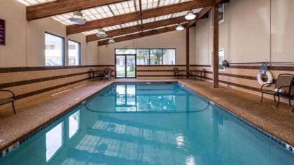 Best Western Plus Portsmouth Hotel & Suites - image 13