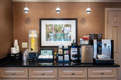 Port Inn and Suites Portsmouth Ascend Hotel Collection - image 13