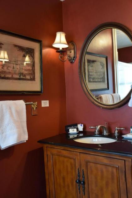 Martin Hill Inn Bed & Breakfast - image 15