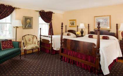 Martin Hill Inn Bed & Breakfast - image 2