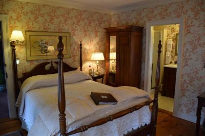Martin Hill Inn Bed & Breakfast - image 4
