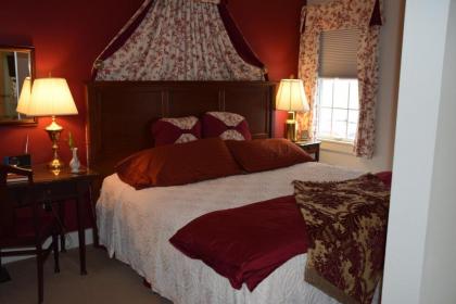 Martin Hill Inn Bed & Breakfast - image 6