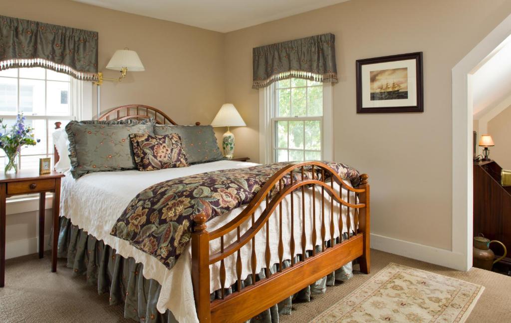 Martin Hill Inn Bed & Breakfast - image 7