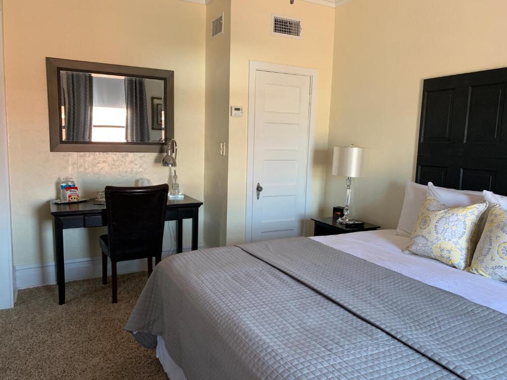 Hotel Garza - main image