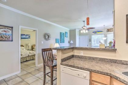 Relaxing Condo with Patio Walk to Lake Texoma! - image 12