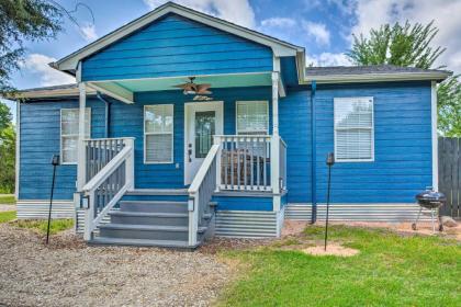 Cozy Pottsboro Home Less than 1 mile to Lake texoma Pottsboro