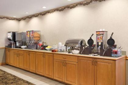 Country Inn & Suites by Radisson Frackville (Pottsville) PA - image 14