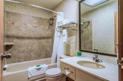 GuestHouse Inn & Suites Poulsbo - image 12