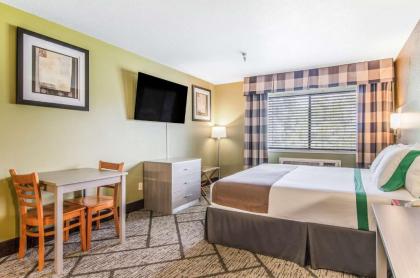 GuestHouse Inn & Suites Poulsbo - image 9