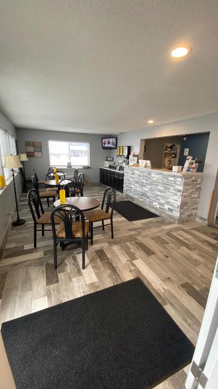 Super 8 by Wyndham Prairie Du Chien - image 5