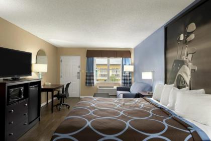 Super 8 by Wyndham Prairie Du Chien - image 6