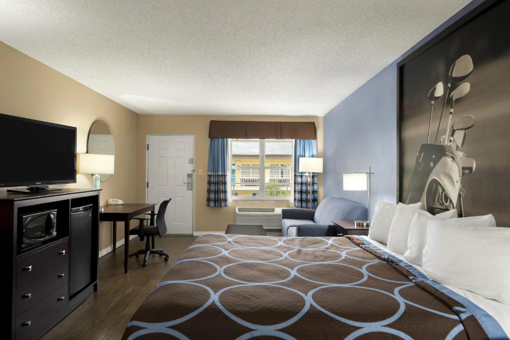 Super 8 by Wyndham Prairie Du Chien - image 6