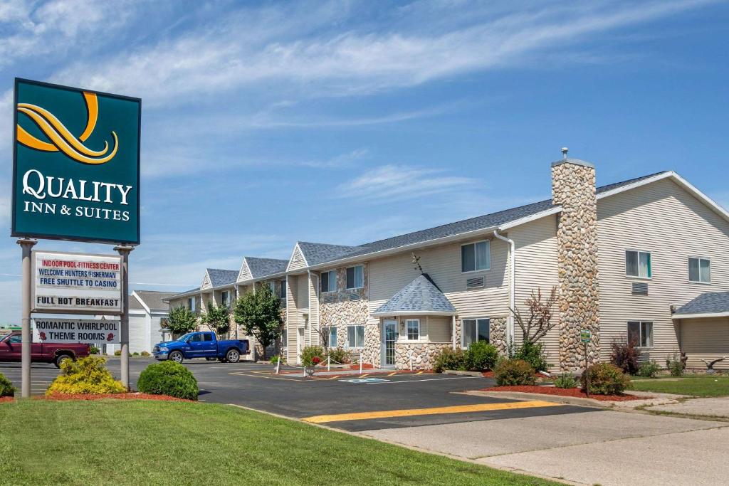 Quality Inn & Suites - main image