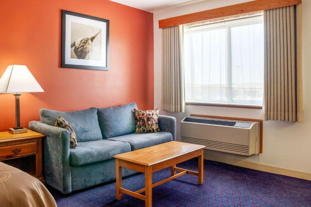 Quality Inn & Suites - image 3