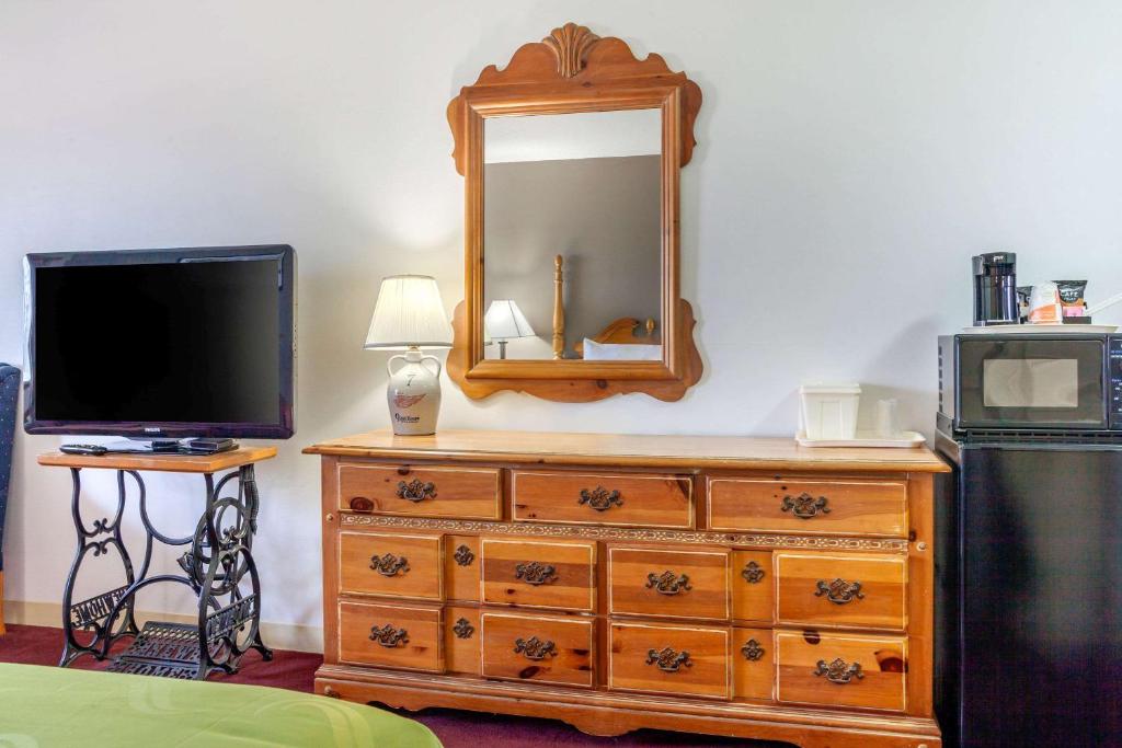Quality Inn & Suites - image 5