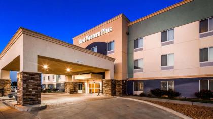 Best Western Plus Pratt - image 1