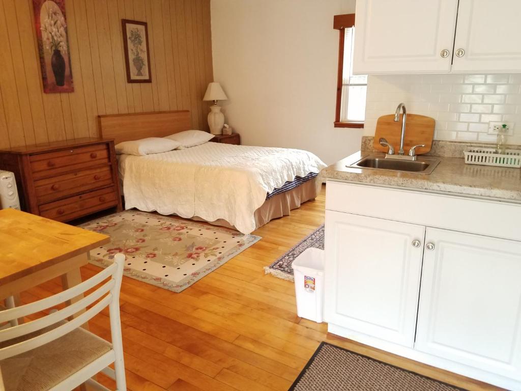 Black Bear Lodge - image 3