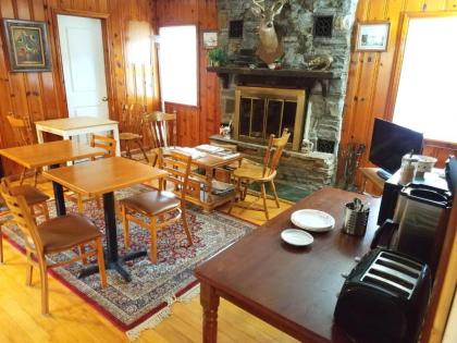Black Bear Lodge - image 5