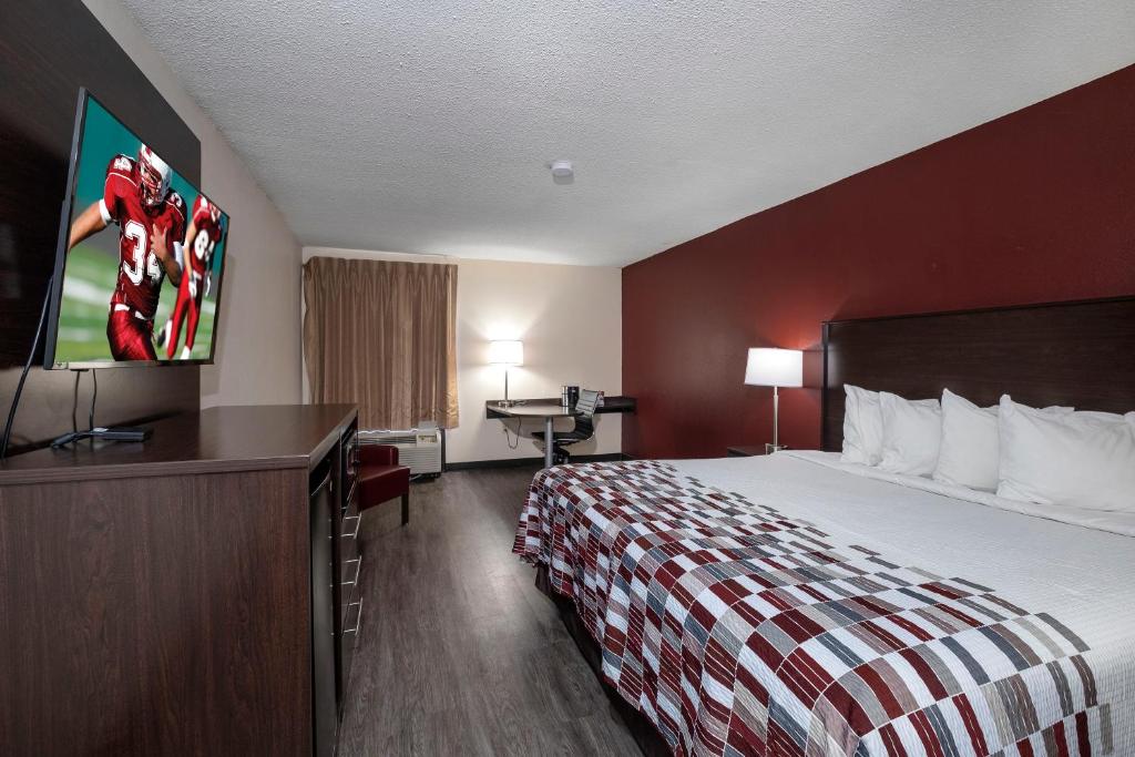 Red Roof Inn Prattville - main image
