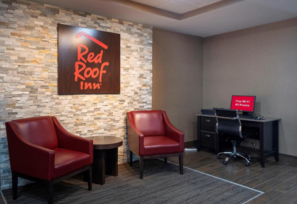 Red Roof Inn Prattville - image 3