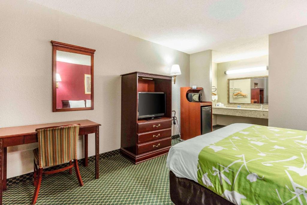 Rodeway Inn Prattville I-65 - image 5