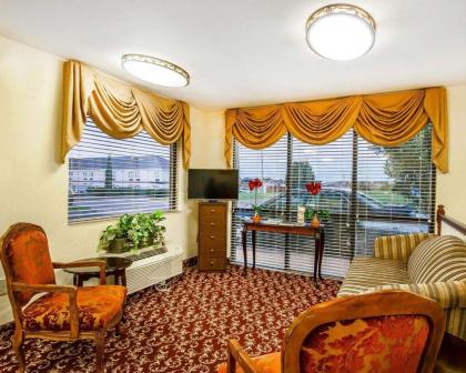 Econo Lodge - Prattville - image 13
