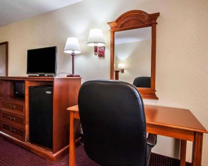 Econo Lodge - Prattville - image 8